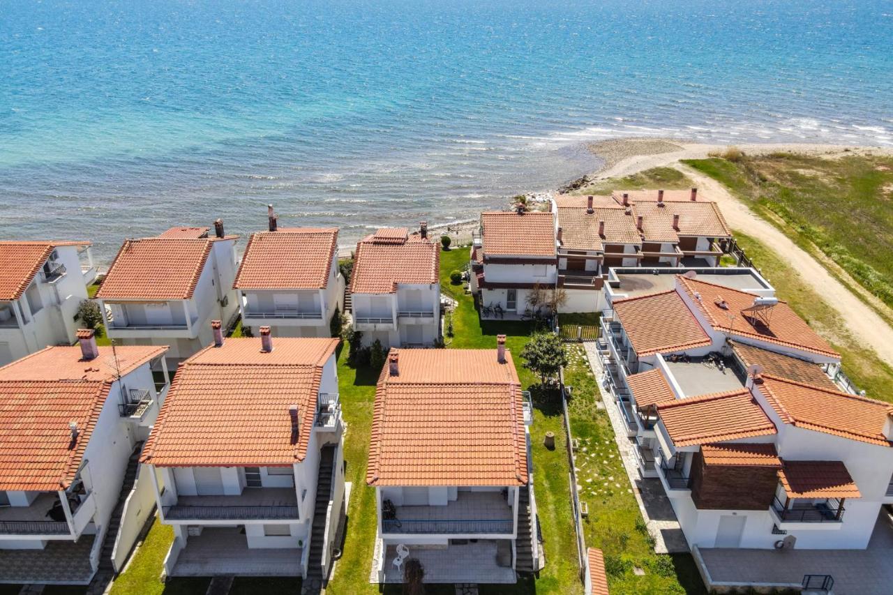 Apartment Next To The Sea Paralia Dionysiou Dış mekan fotoğraf